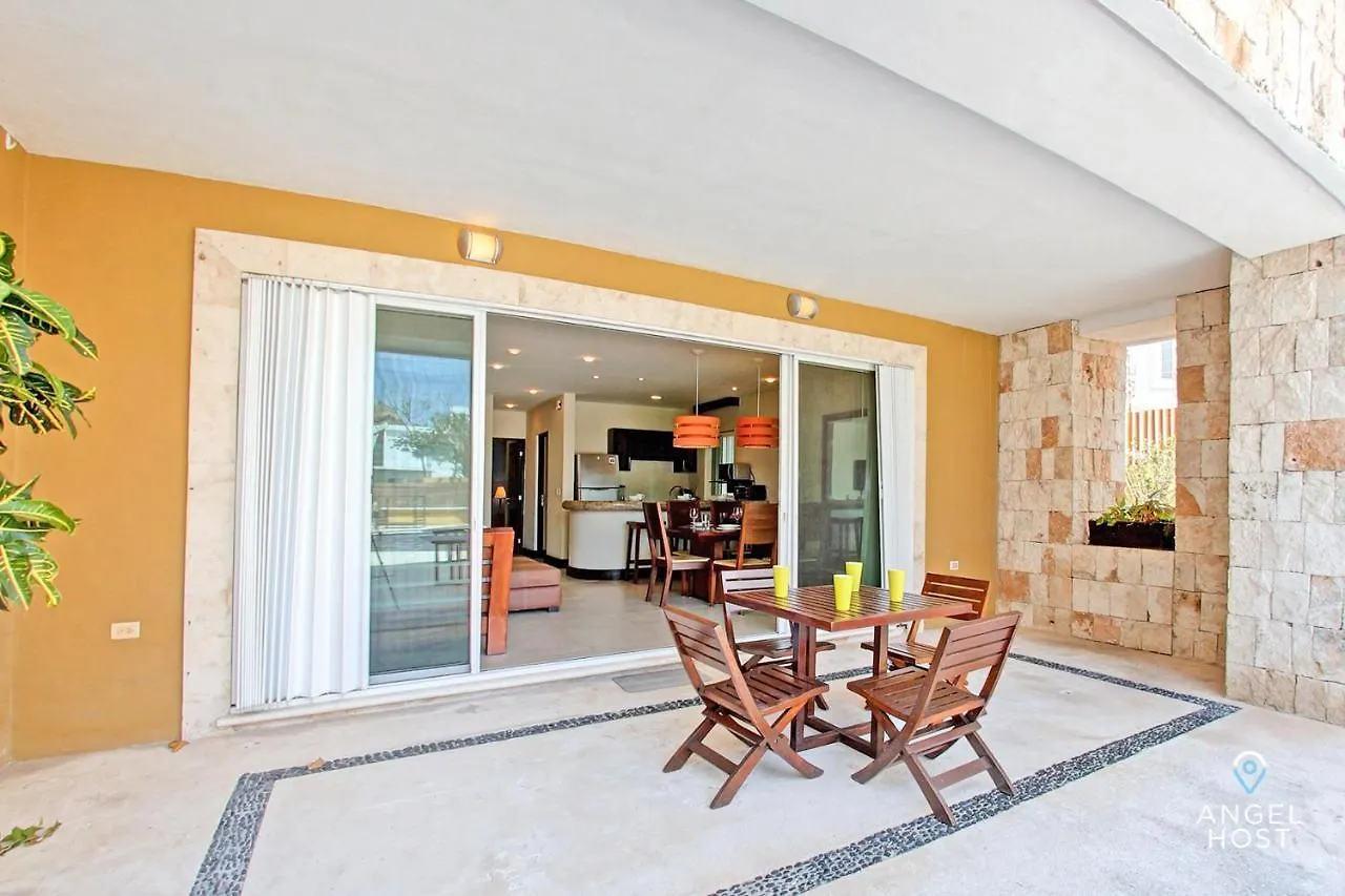 Fabulous Playa Getaway At 38Th And Beach Plus 2 Pools Onsite Playa del Carmen 0*,  Mexiko