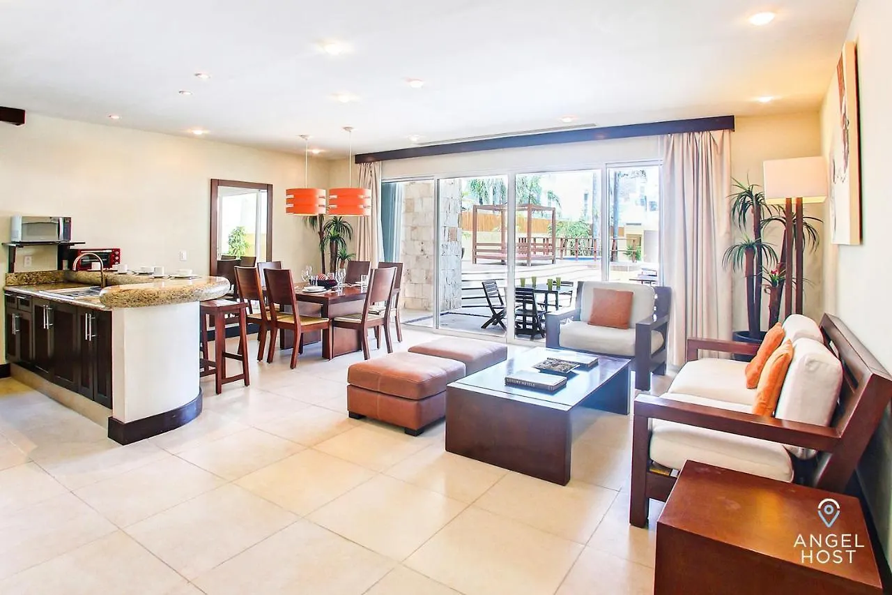 Fabulous Playa Getaway At 38Th And Beach Plus 2 Pools Onsite Playa del Carmen Mexico